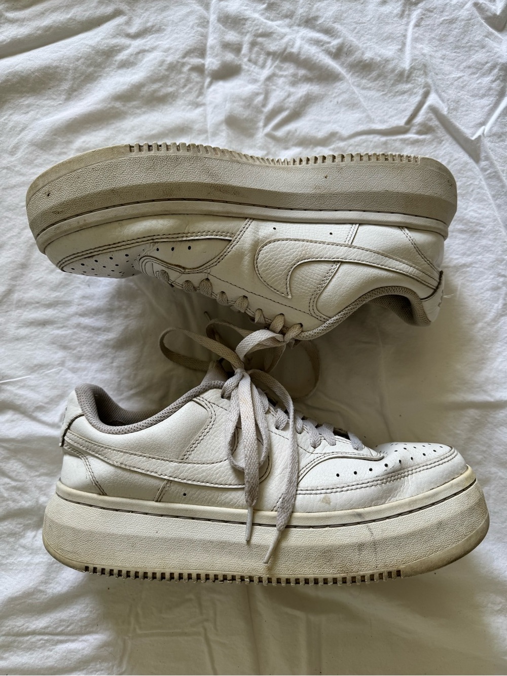 Nike Platform Air Force 1 Style Sneakers